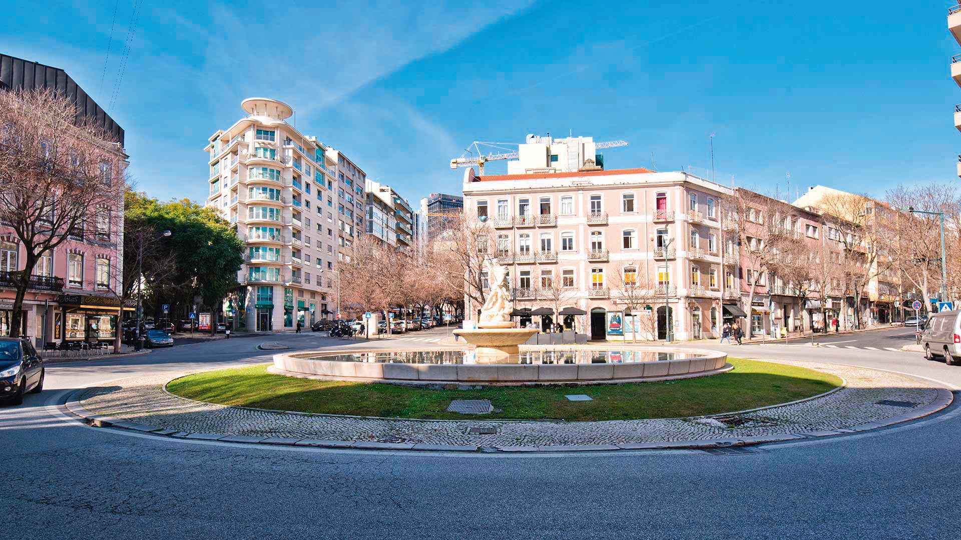 Campo Pequeno and Entrecampos