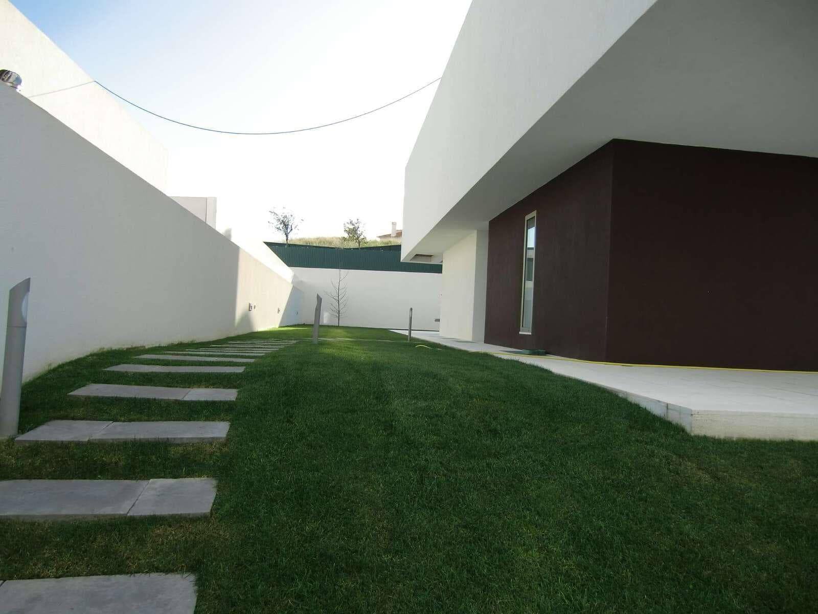 Moradia T4 com piscina, Carnaxide, Oeiras - Imagem 38