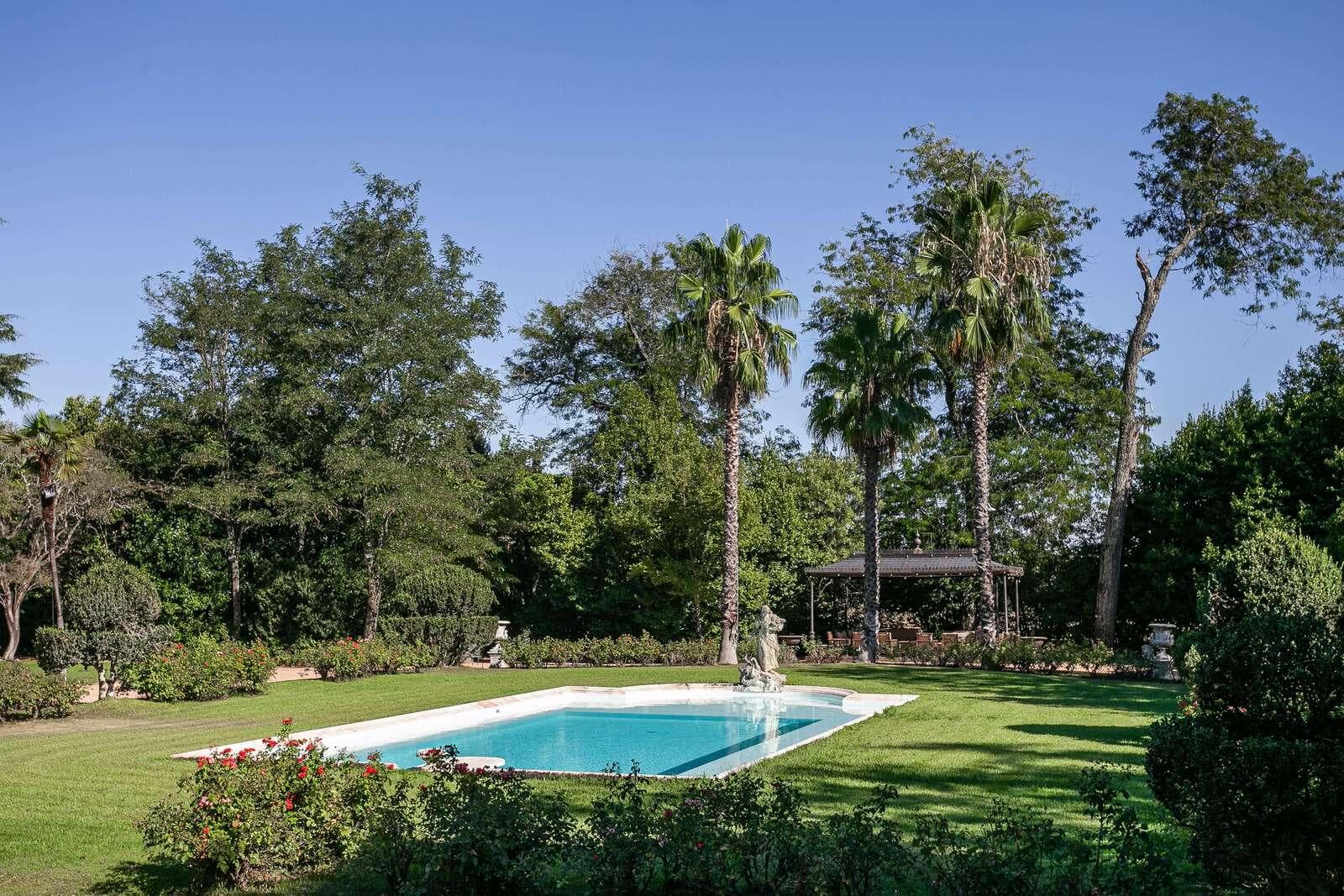 Mansion, Elvas - Image 19