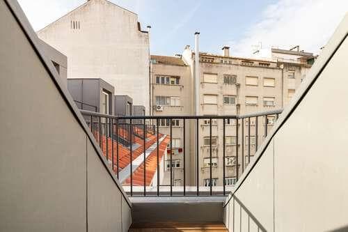 PF24843 - Appartement 3 pièces avec vue, Arroios, Lisboa - Image 25