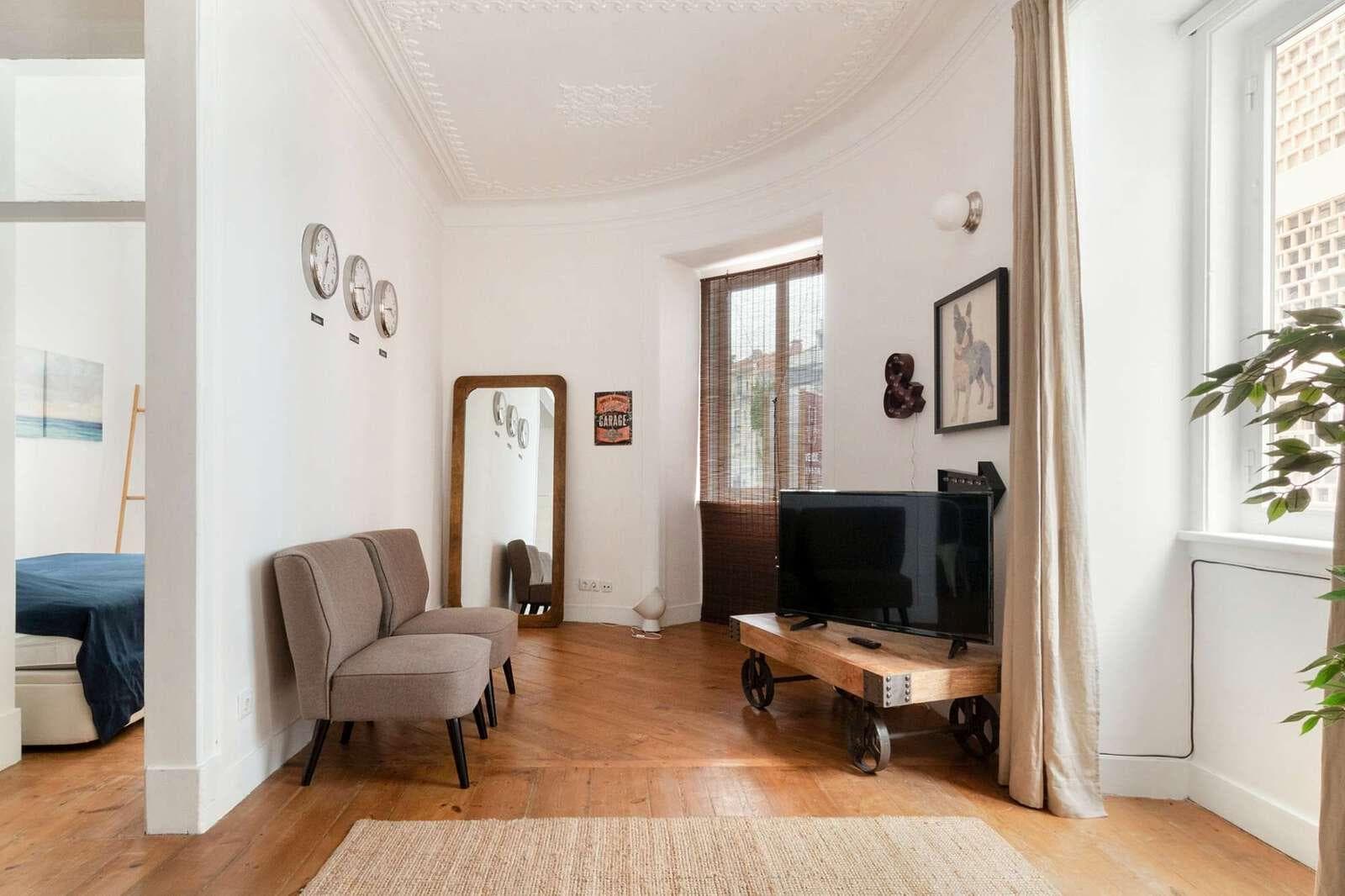 Immeuble, Arroios, Lisboa - Image 2
