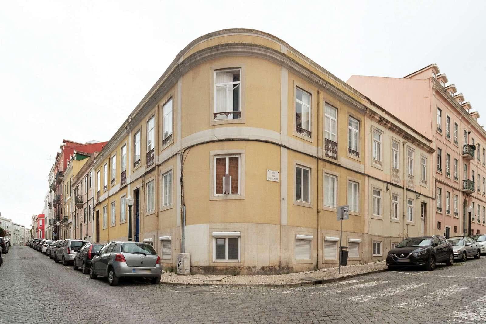 Immeuble, Arroios, Lisboa - Image 1