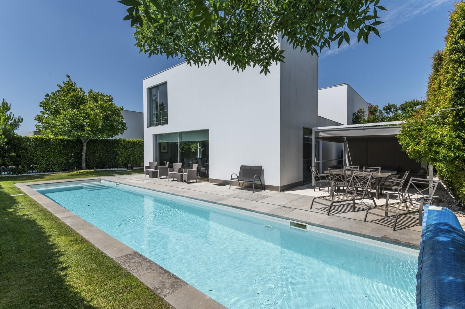 Moradia T5 + 1 com piscina, Carnaxide, Oeiras - Imagem 1