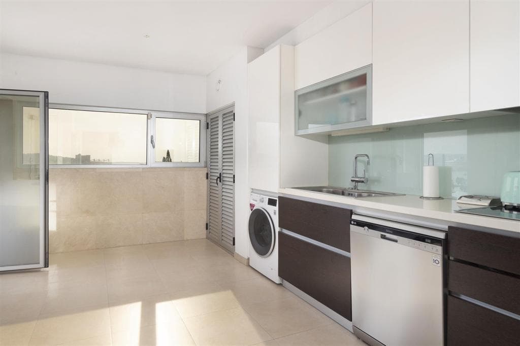 Appartement 4 pièces avec piscine, Algés, Oeiras - Image 3