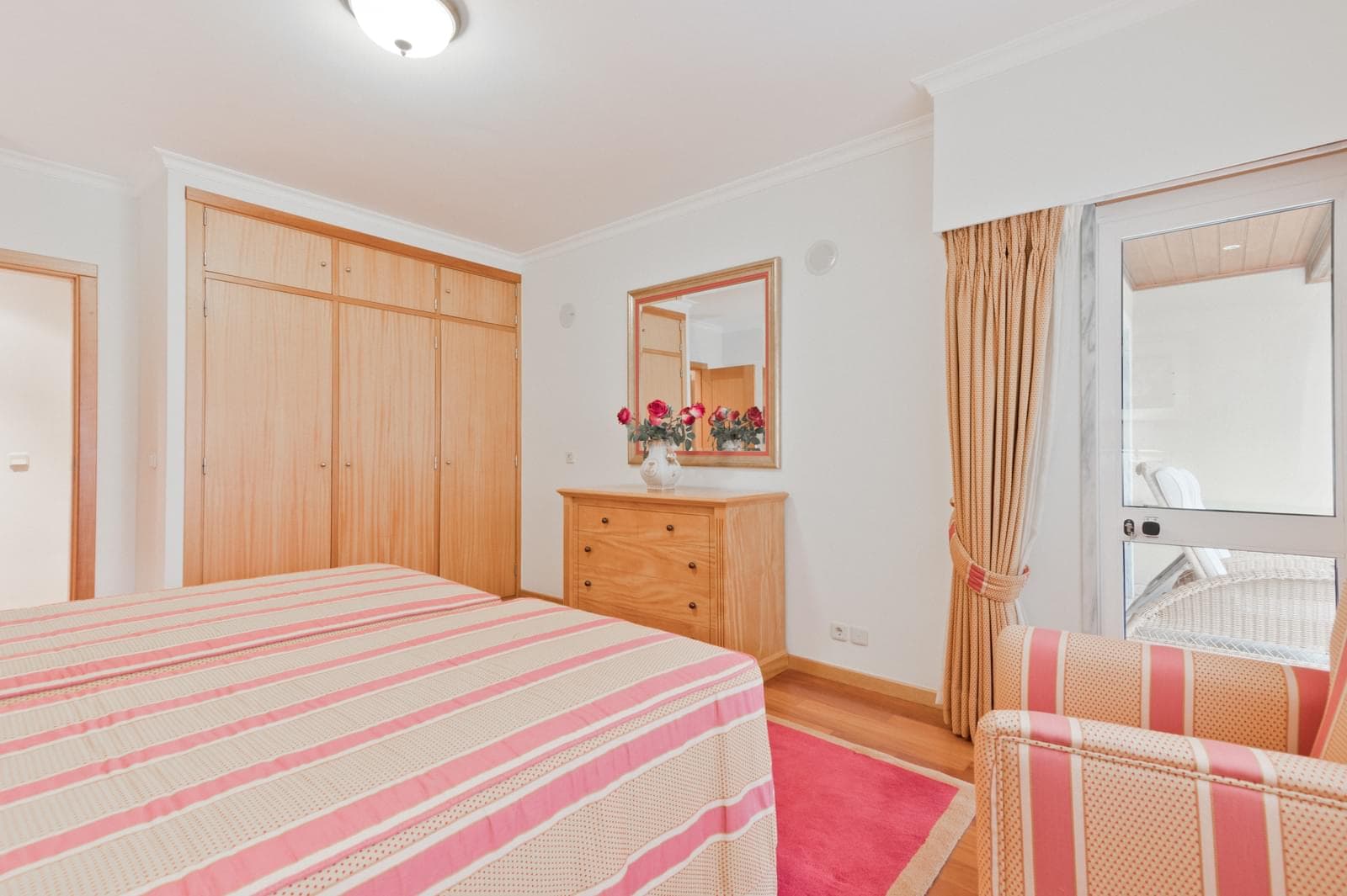 Apartamento T2 com jardim, Cascais - Imagem 27