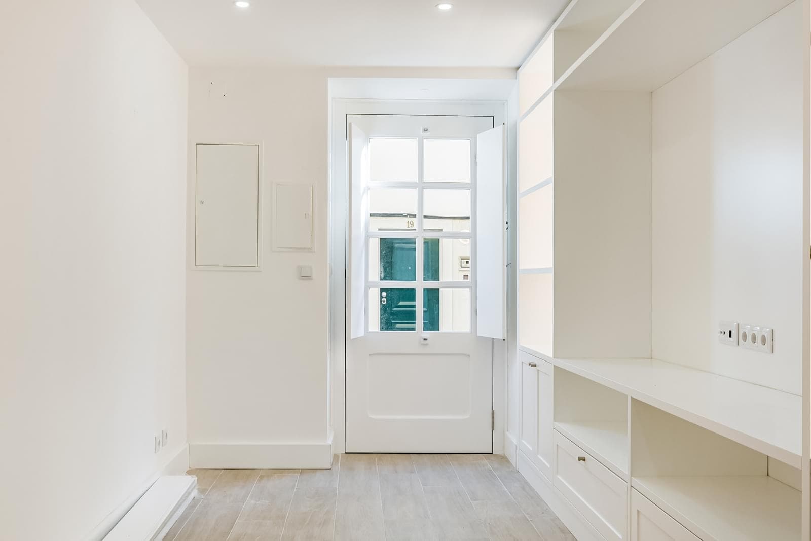 Apartamento T2 remodelado, Santos, Lisboa - Imagem 3