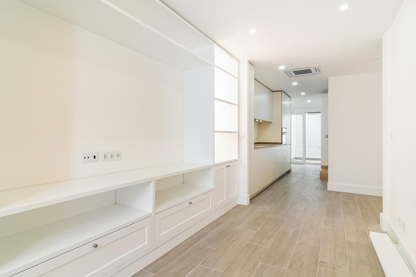 Apartamento T2 remodelado, Santos, Lisboa - Imagem 4