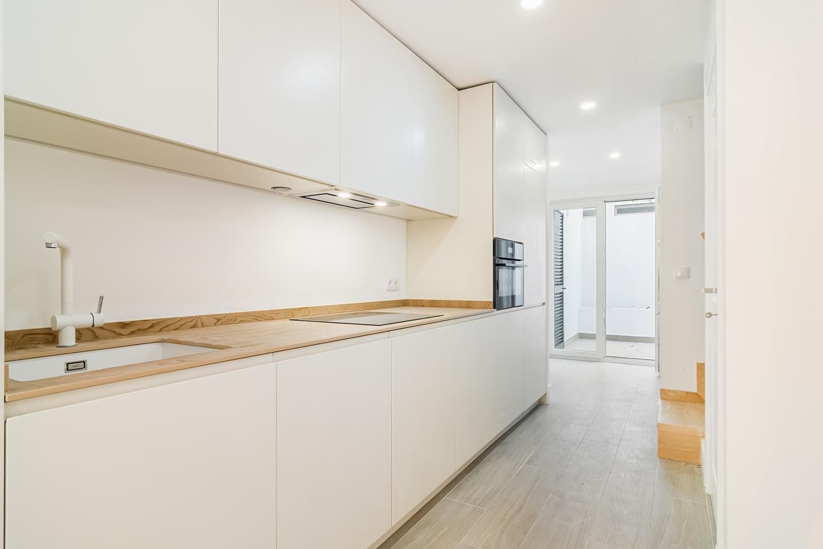 Apartamento T2 remodelado, Santos, Lisboa - Imagem 5
