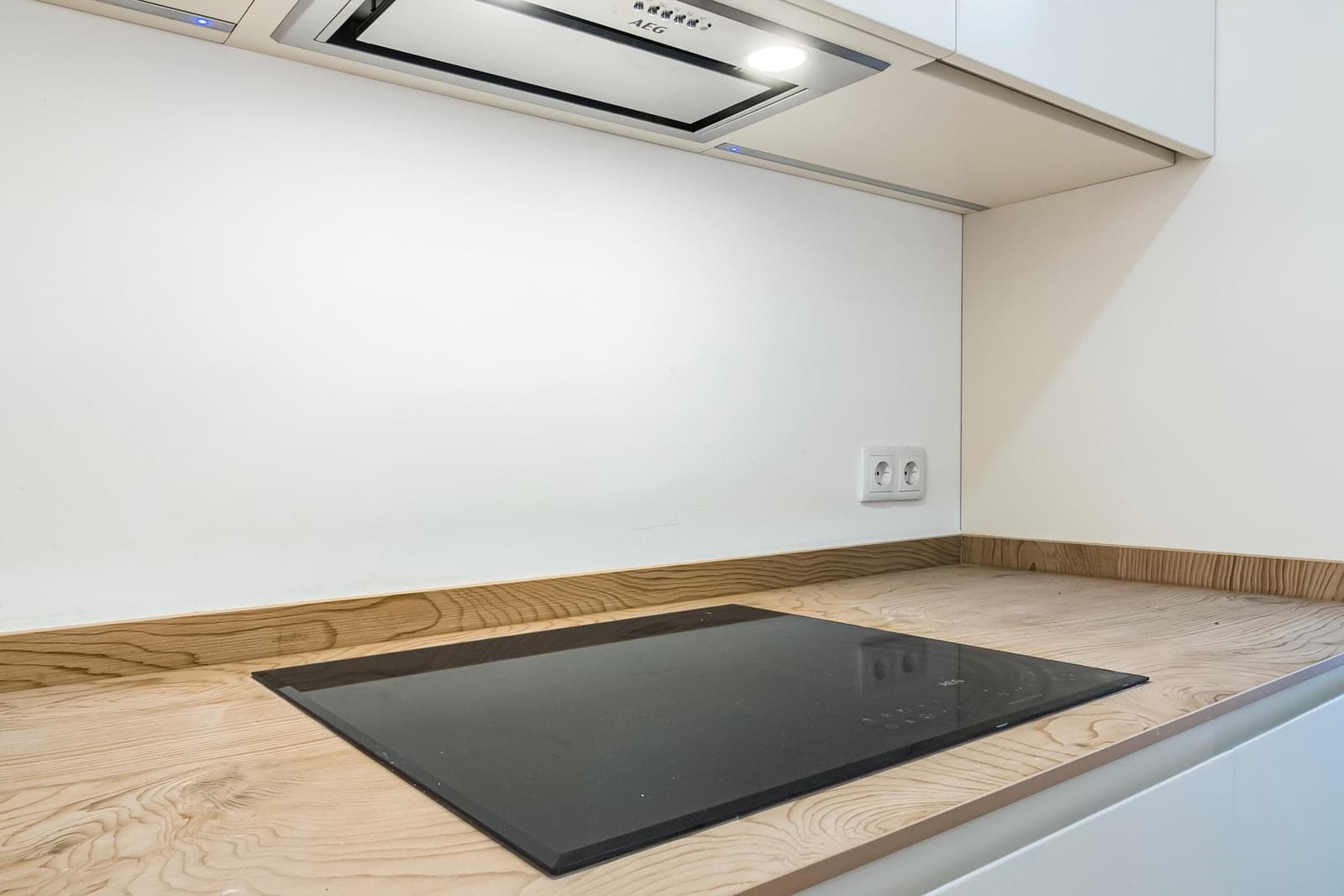 Apartamento T2 remodelado, Santos, Lisboa - Imagem 9