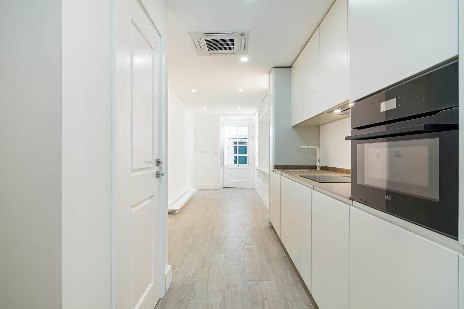 Apartamento T2 remodelado, Santos, Lisboa - Imagem 11