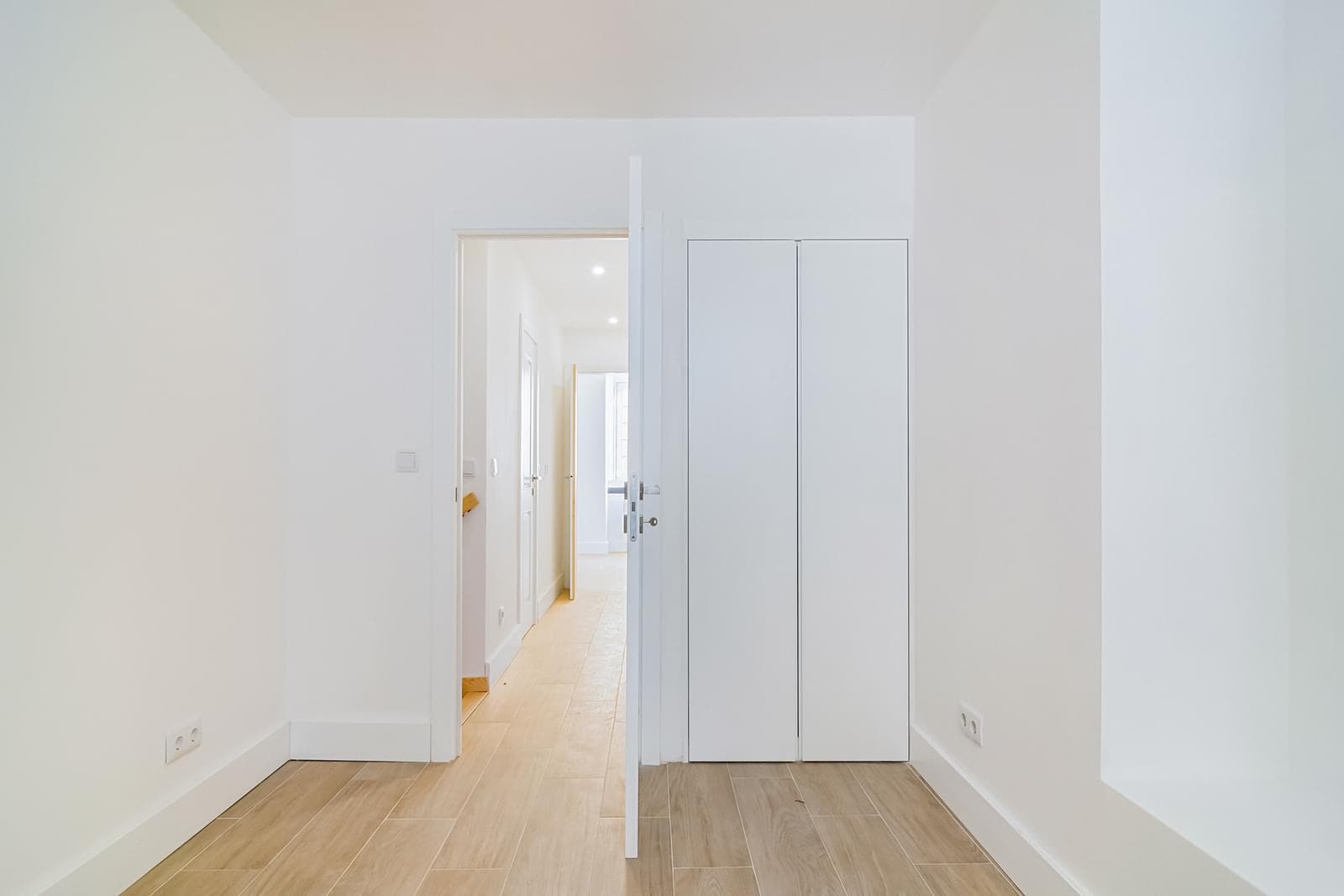 Apartamento T2 remodelado, Santos, Lisboa - Imagem 18