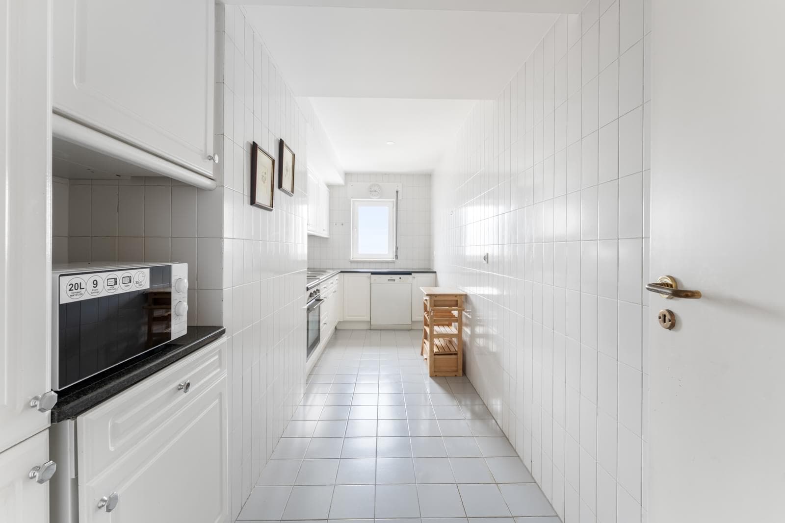 2 Bedroom Apartment with a view, Beato, Lisboa - Image 9
