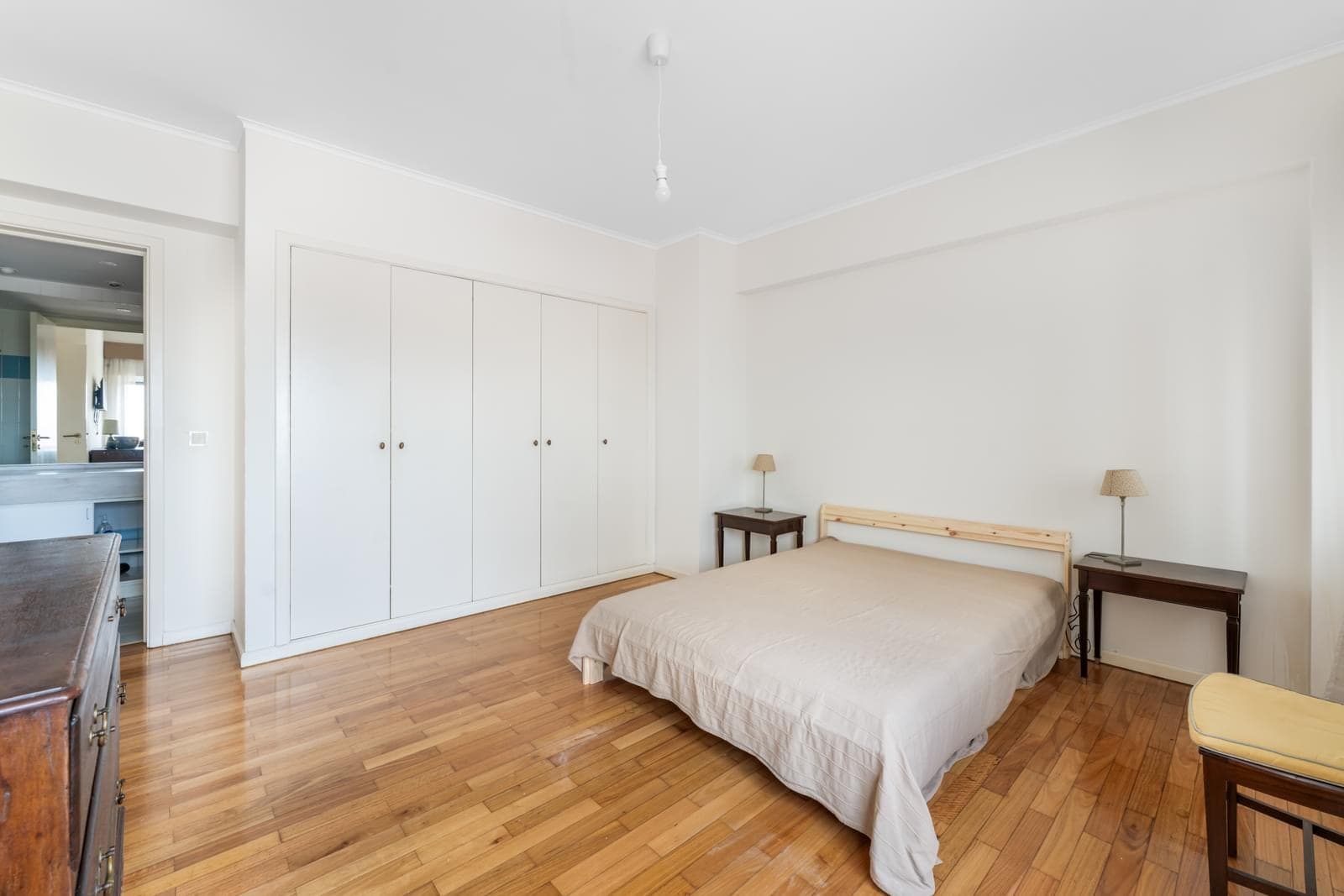 2 Bedroom Apartment with a view, Beato, Lisboa - Image 17