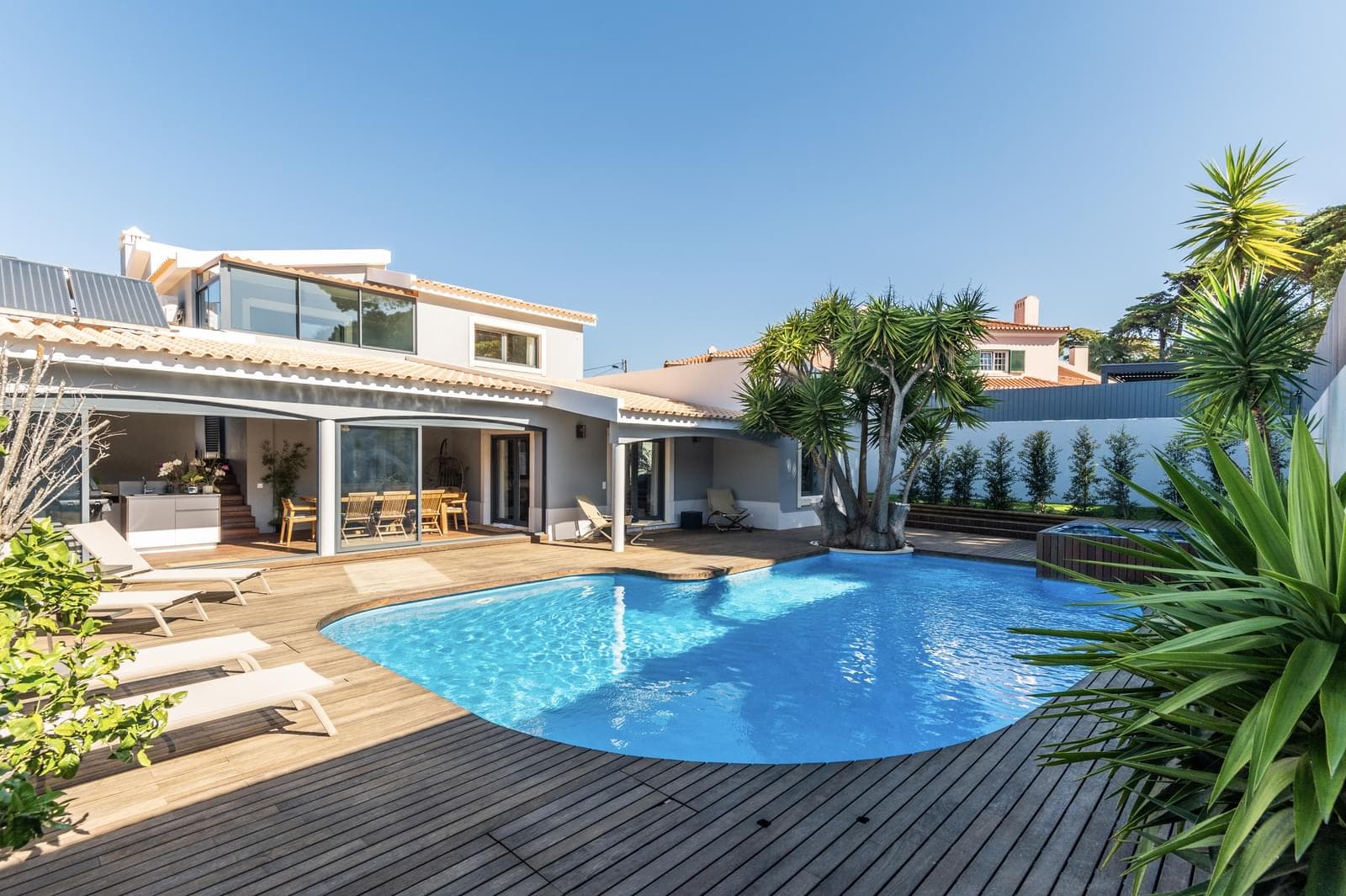 6 Bedroom House with swimming pool, Birre, Cascais - Image 2