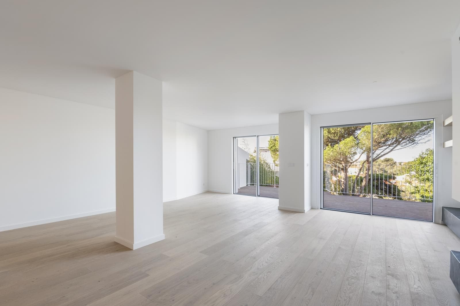 4 Bedroom House with swimming pool, Monte Estoril, Cascais - Image 32