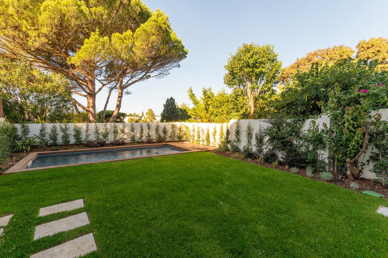 4 Bedroom House with swimming pool, Monte Estoril, Cascais - Image 6
