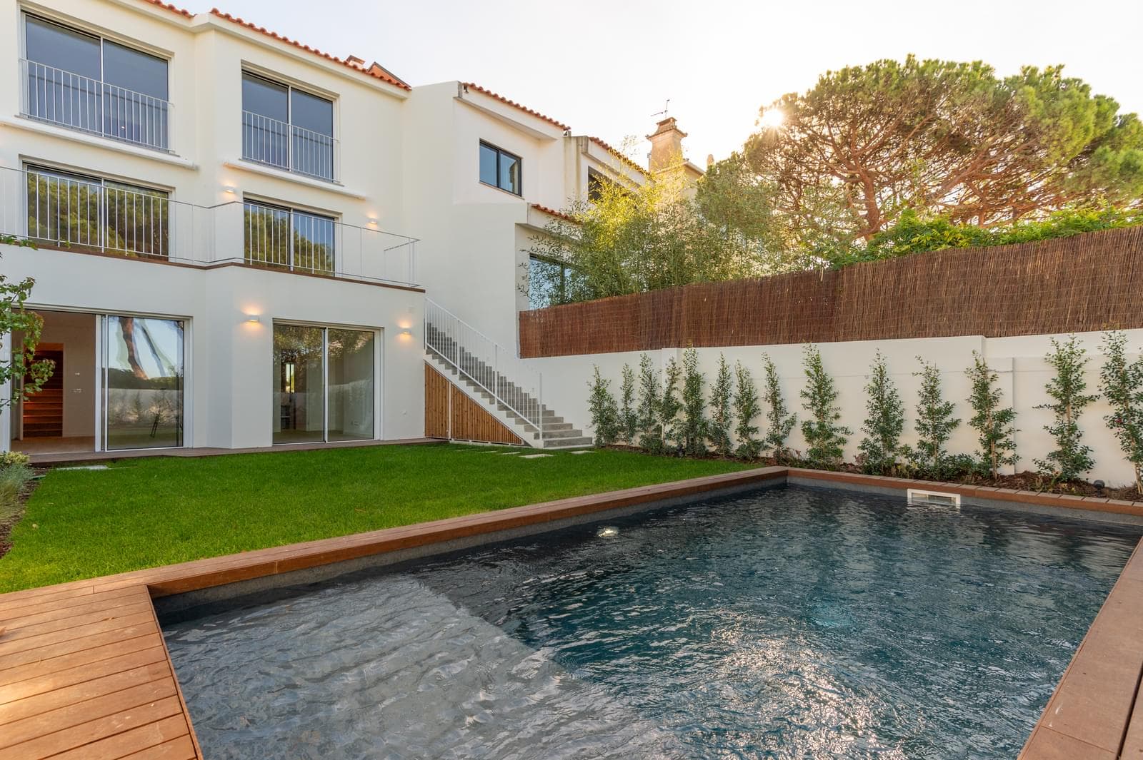 4 Bedroom House with swimming pool, Monte Estoril, Cascais - Image 12