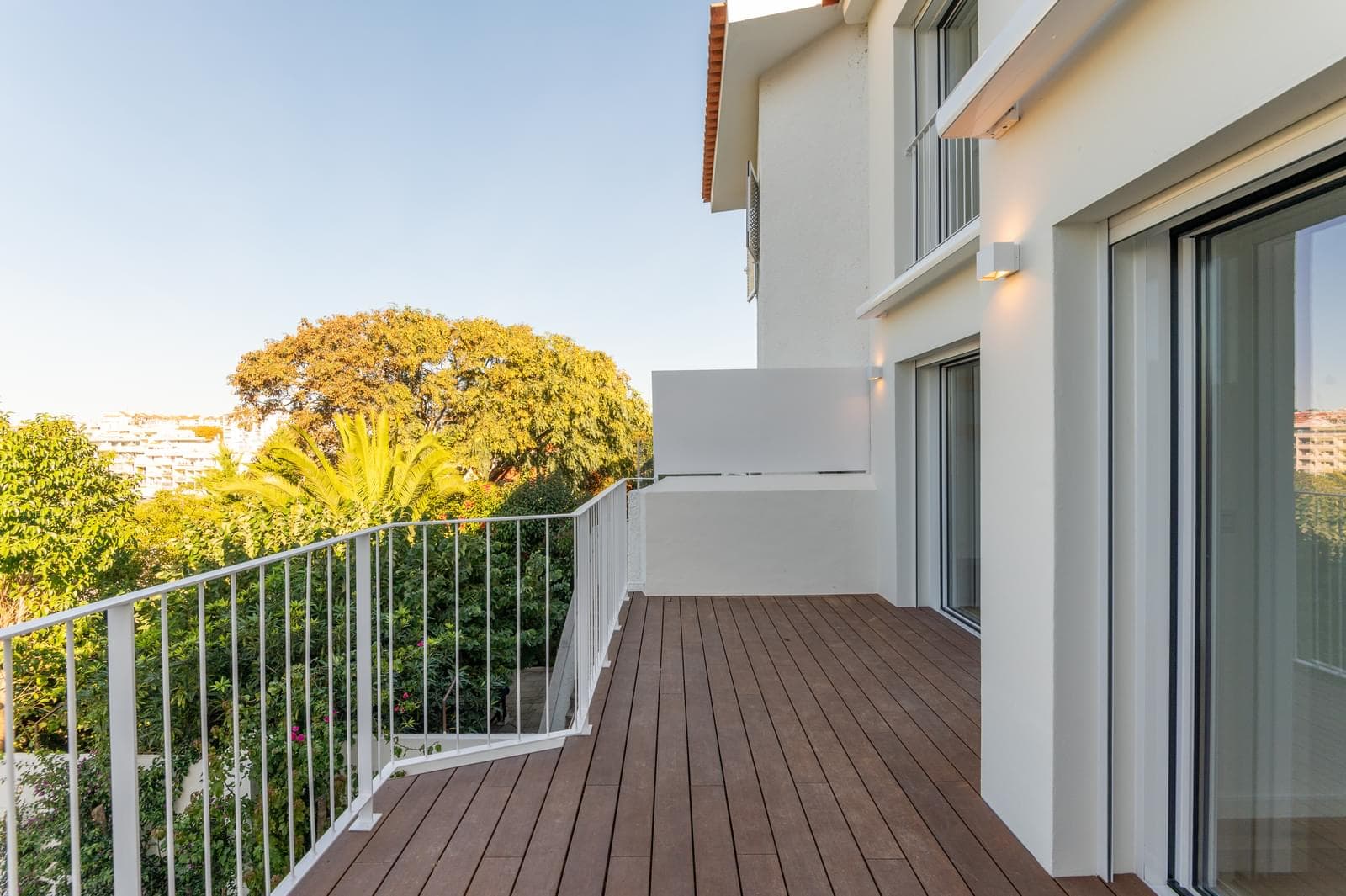 4 Bedroom House with swimming pool, Monte Estoril, Cascais - Image 18