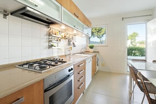 PF30598 - 4 Bedroom House with garden, Soltroia, Grandola - Image 4