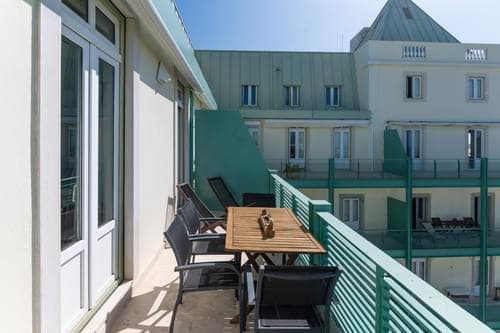 PF41510 - Appartement 4 pièces avec jardin, Monte Estoril, Cascais - Image 31