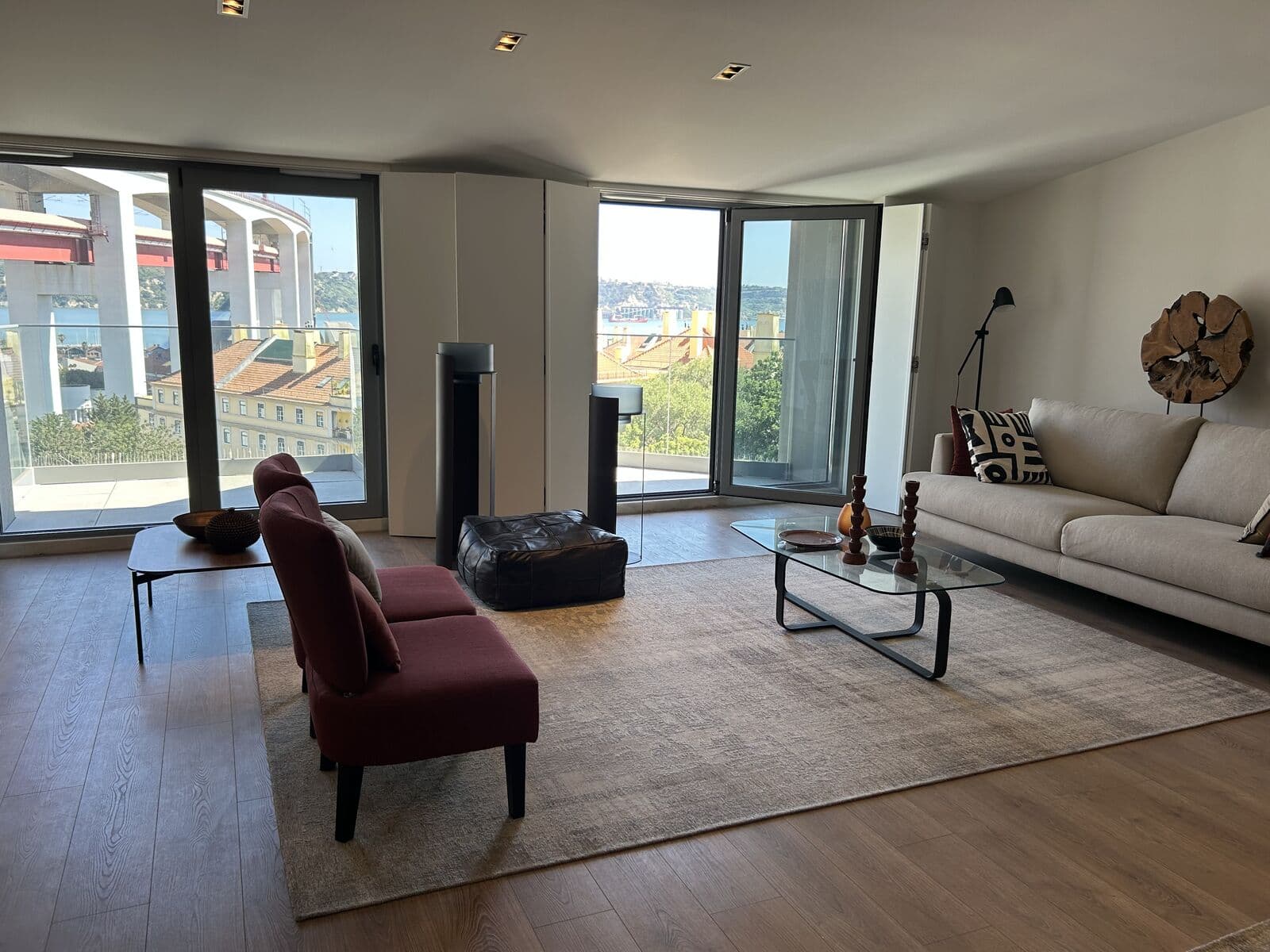 Apartamento T3 com vista, Alcântara, Lisboa - Imagem 1