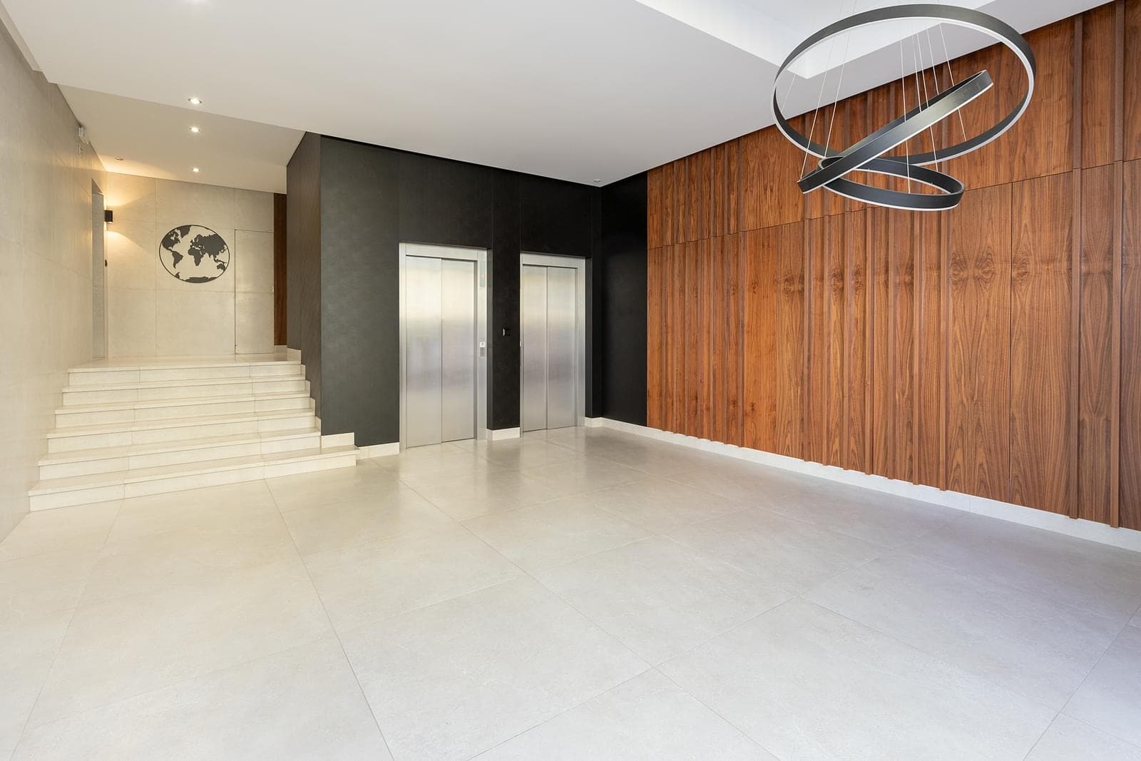 4 Bedroom Apartment with parking, Alcântara, Lisboa - Image 47