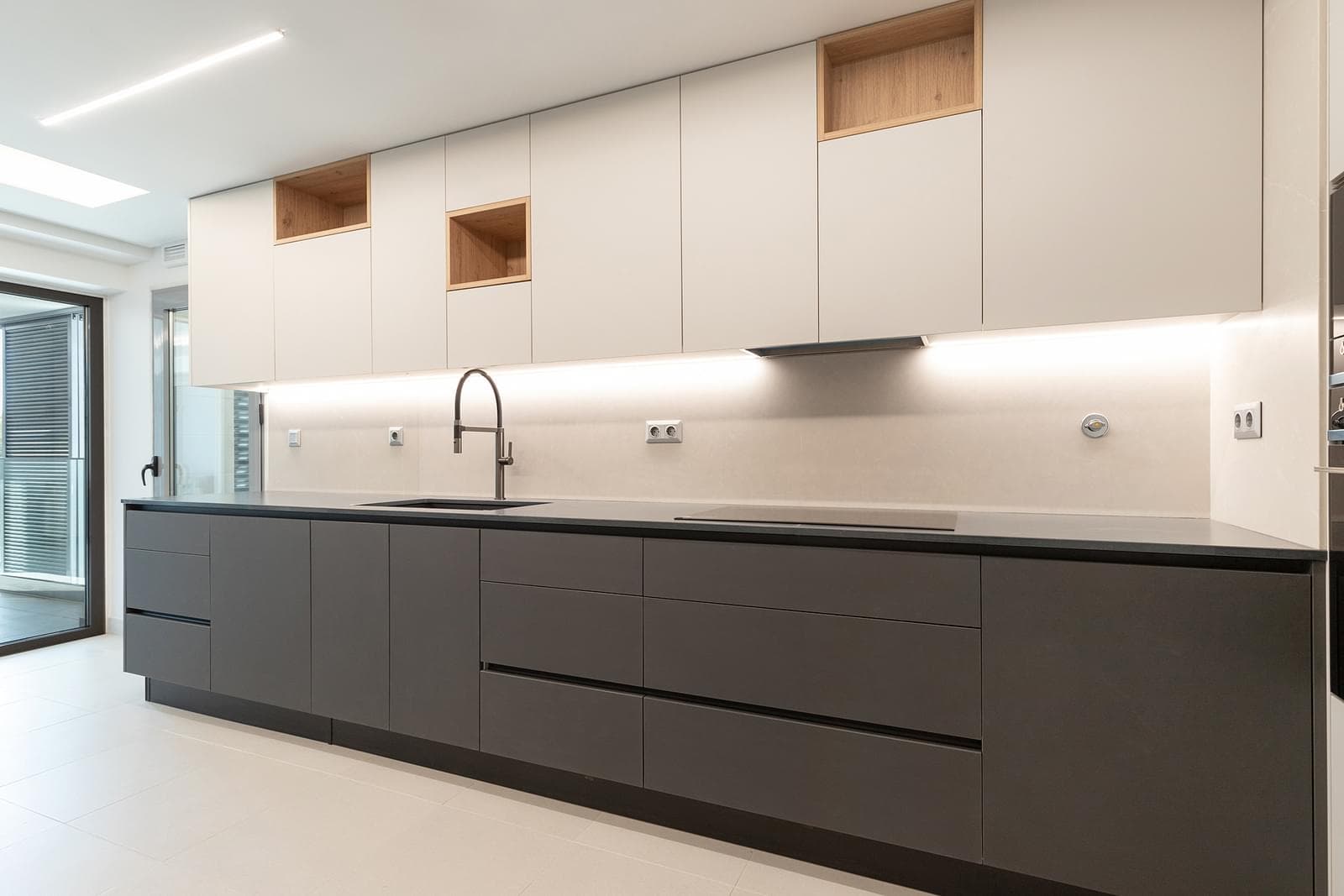 4 Bedroom Apartment with parking, Alcântara, Lisboa - Image 11