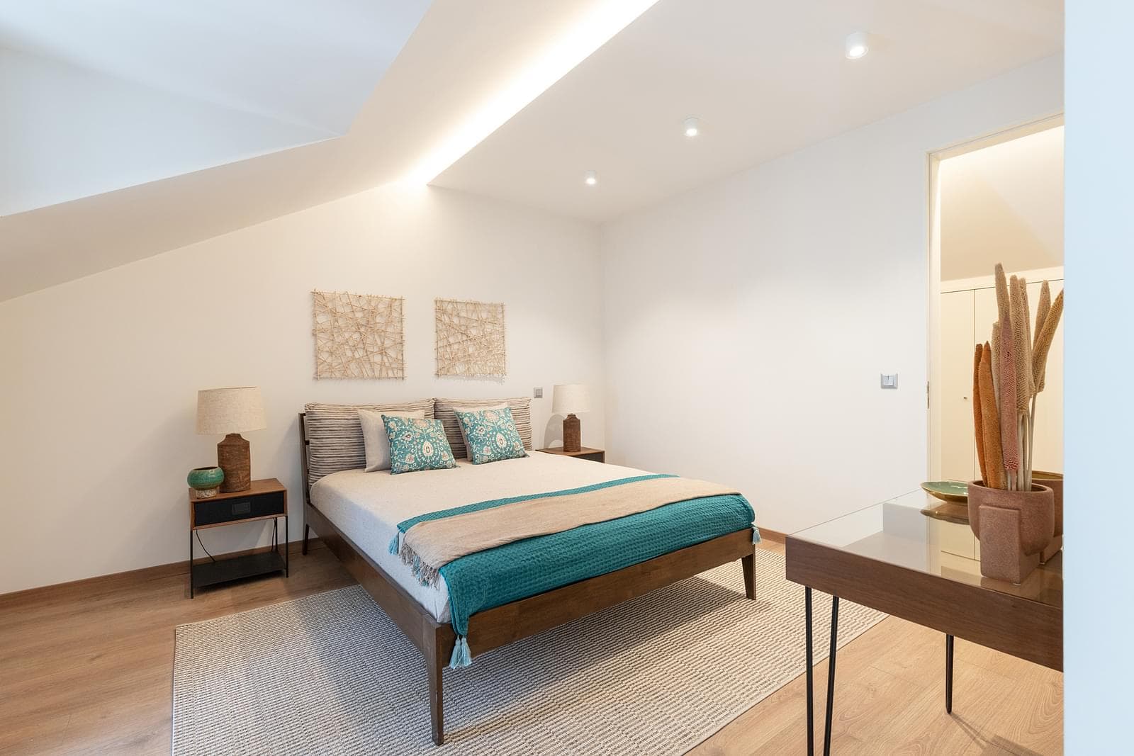 4 Bedroom Apartment with parking, Alcântara, Lisboa - Image 36