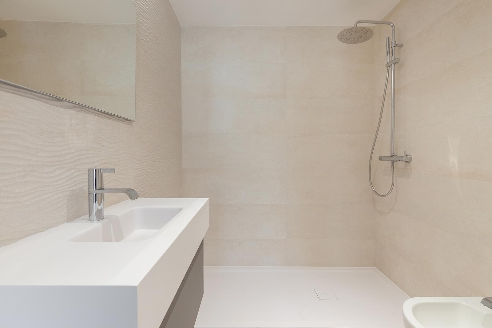 4 Bedroom Apartment with parking, Alcântara, Lisboa - Image 24