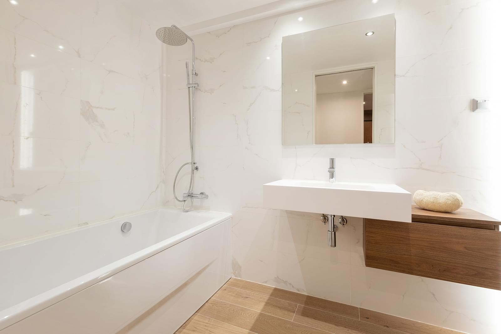 4 Bedroom Apartment with parking, Alcântara, Lisboa - Image 30
