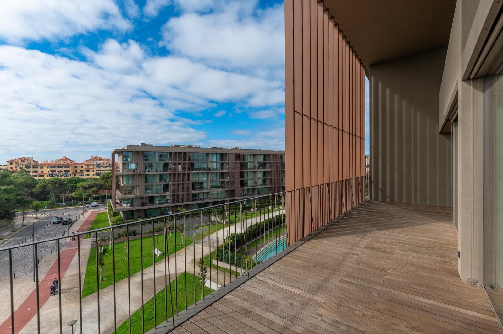 4 Bedroom Duplex with swimming pool, Gandarinha, Cascais - Image 26
