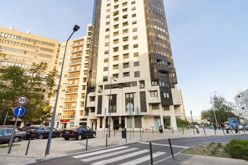 PF31971 - Appartement 4 pièces avec vue, Areeiro, Lisboa - Image 35