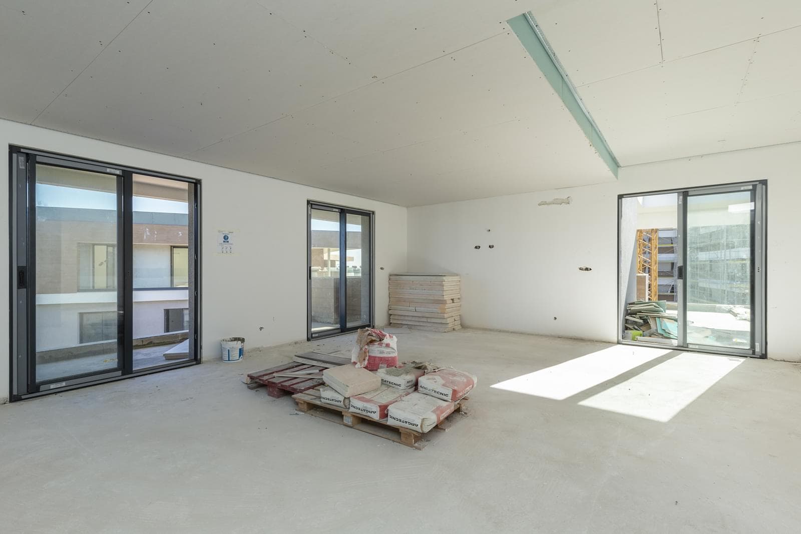 Apartamento T5 com estacionamento, Serra de Carnaxide, Amadora - Imagem 3
