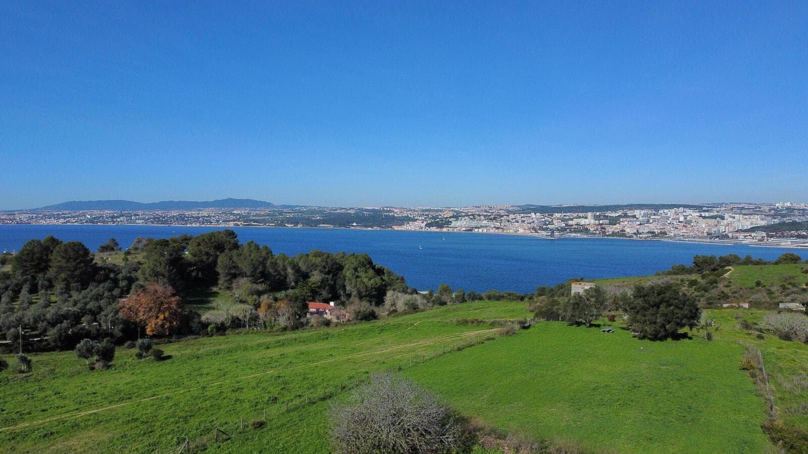 Moradia Isolada T5 com jardim, Trafaria, Almada - Imagem 62