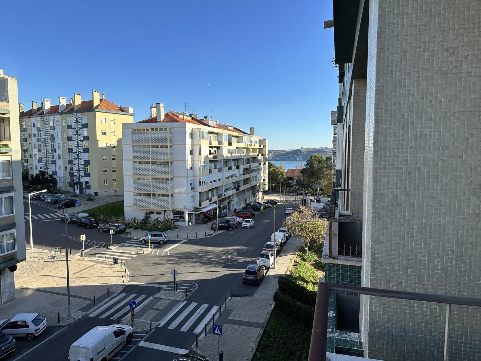 Apartamento T3 com varanda, Restelo, Lisboa - Imagem 12