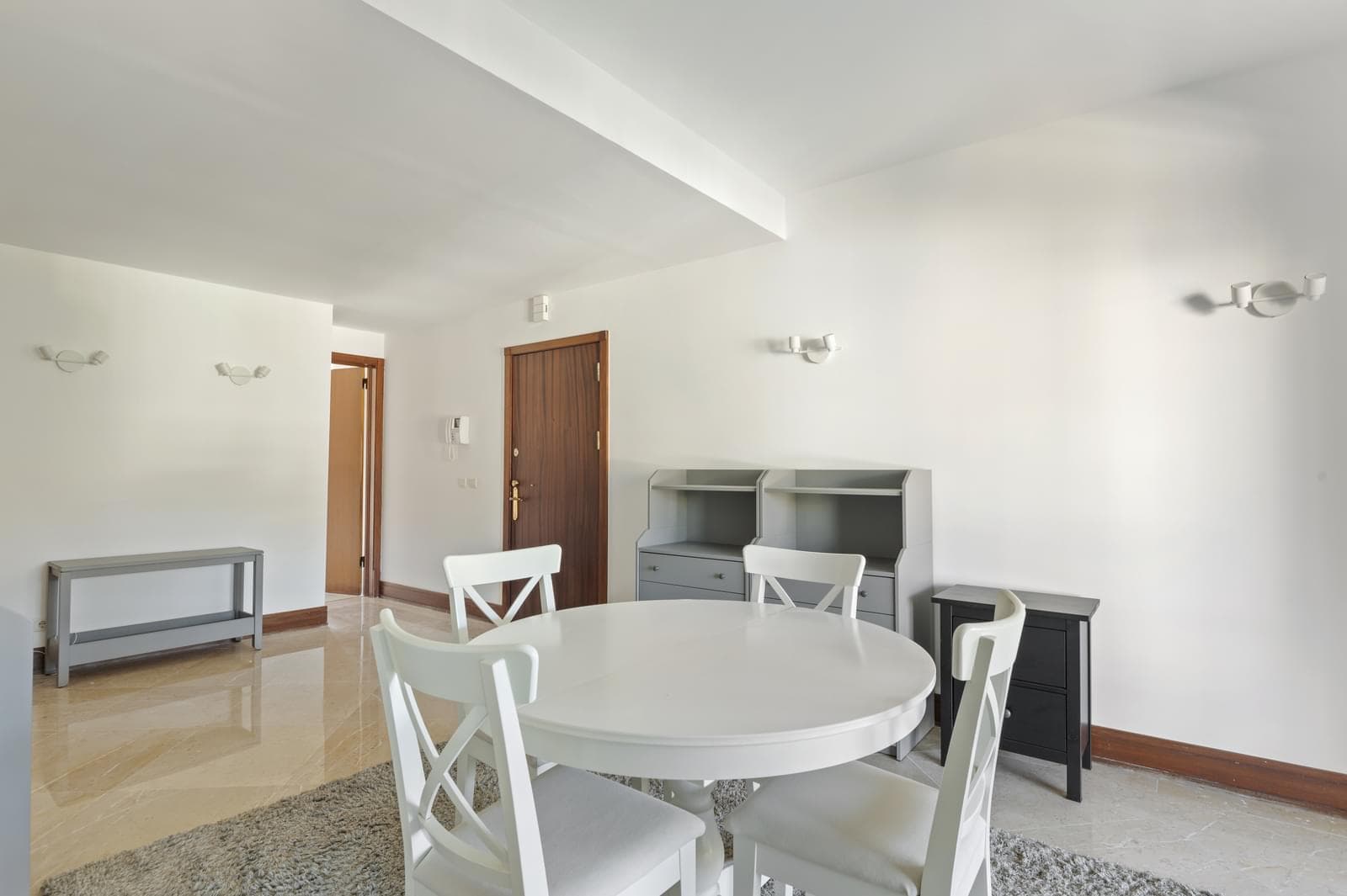 2 Bedroom Apartment with garden, Estoril, Cascais - Image 10