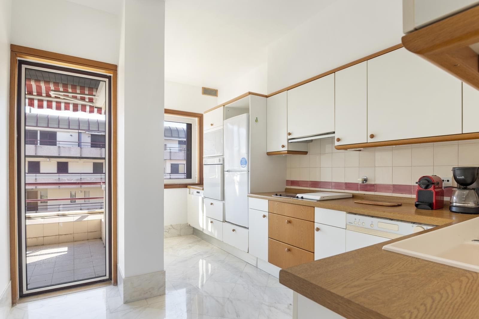2 Bedroom Apartment with garden, Estoril, Cascais - Image 14