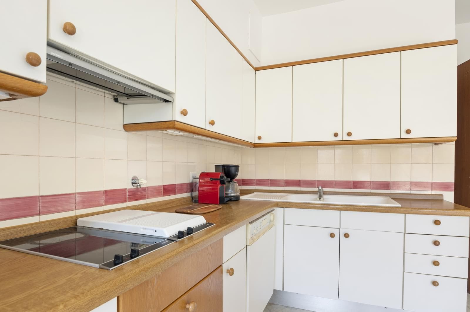 2 Bedroom Apartment with garden, Estoril, Cascais - Image 18