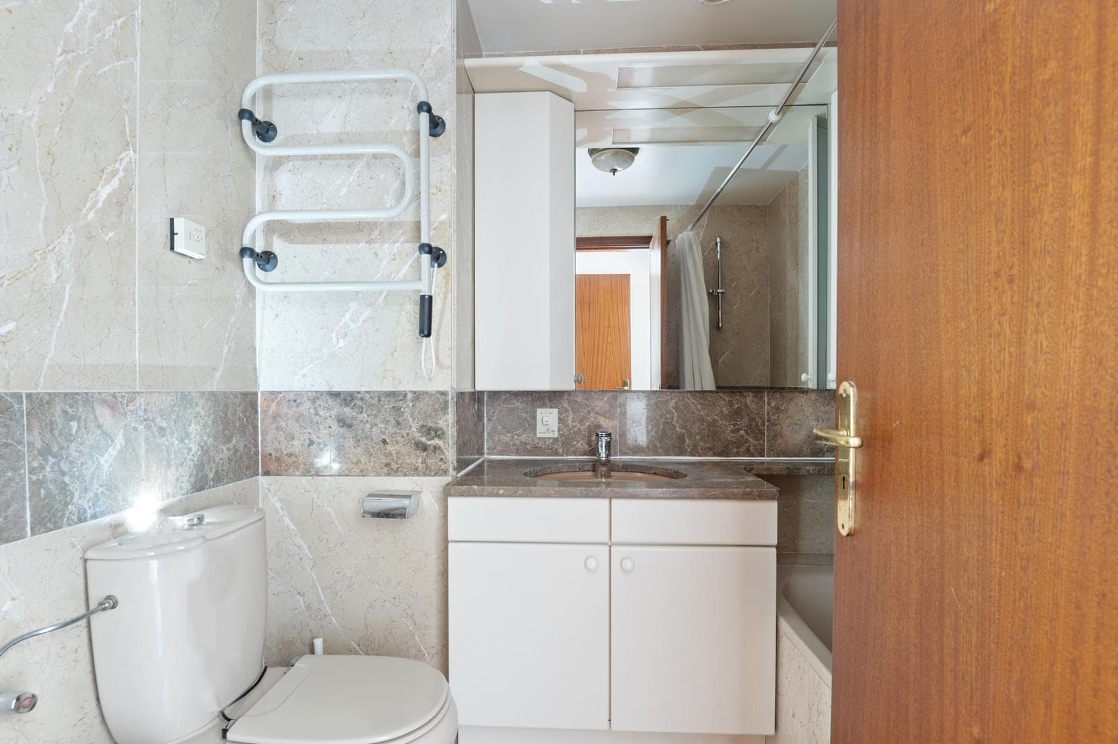 2 Bedroom Apartment with garden, Estoril, Cascais - Image 22