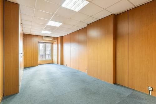 PF32785 - Bureau, Chiado, Lisboa - Image 5