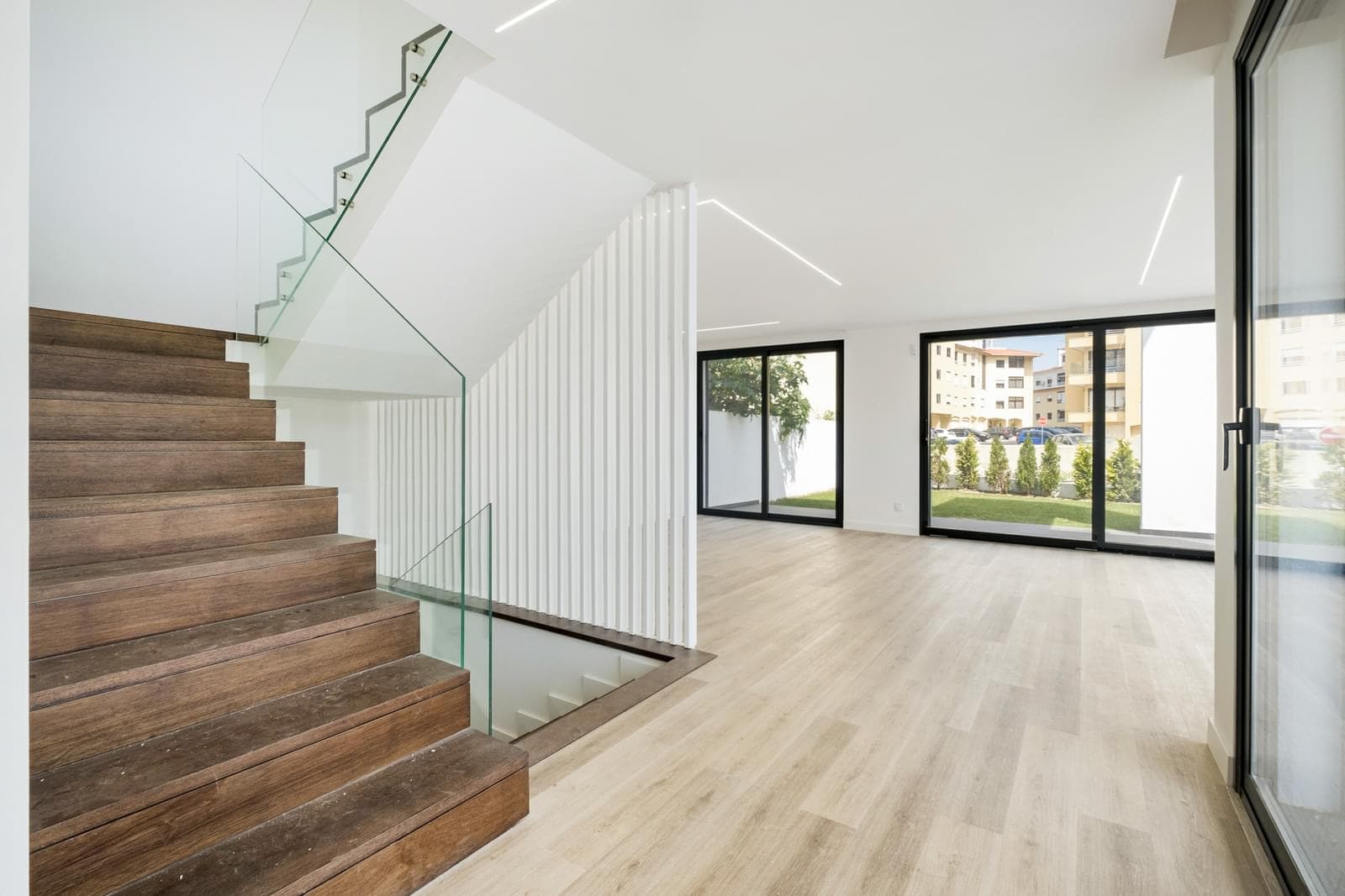 Moradia Geminada T3 + 1 com piscina, São Miguel das Encostas (Carcavelos), Cascais - Imagem 8