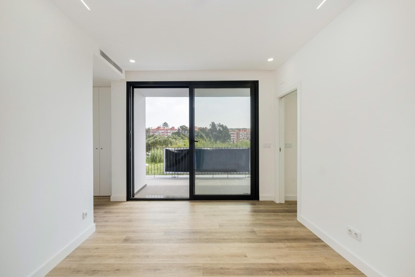 Moradia Geminada T3 + 1 com piscina, São Miguel das Encostas (Carcavelos), Cascais - Imagem 13