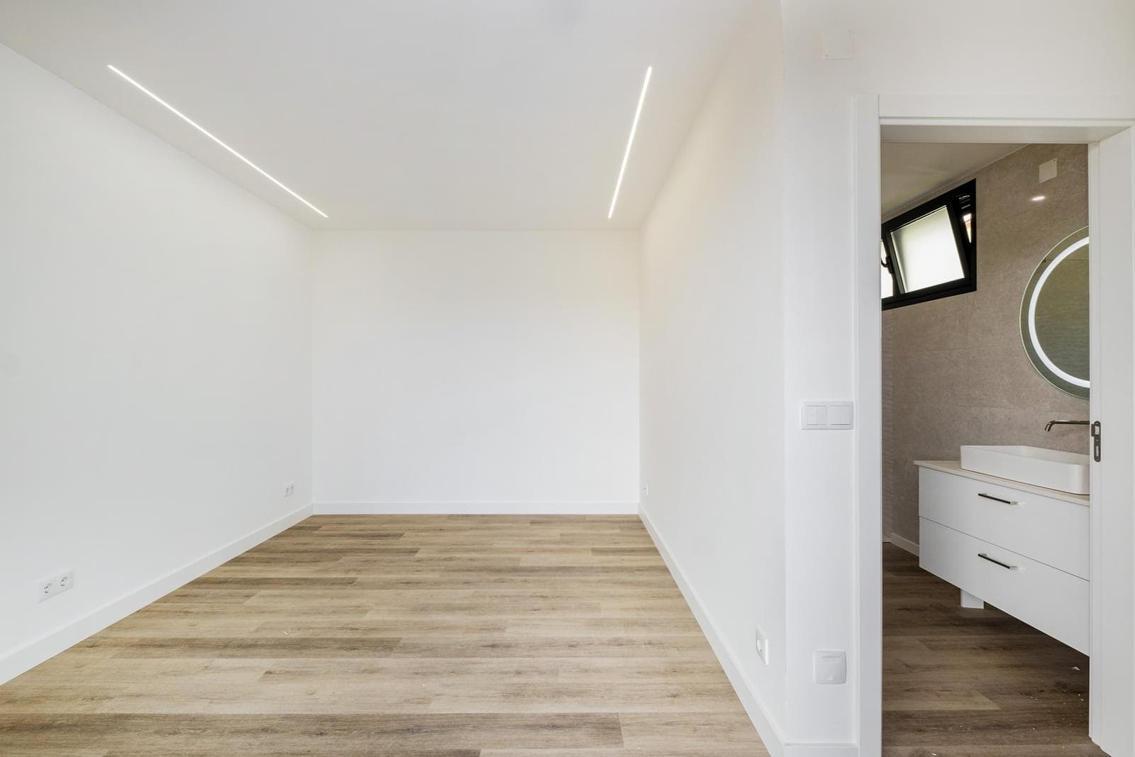 Moradia Geminada T3 + 1 com piscina, São Miguel das Encostas (Carcavelos), Cascais - Imagem 15