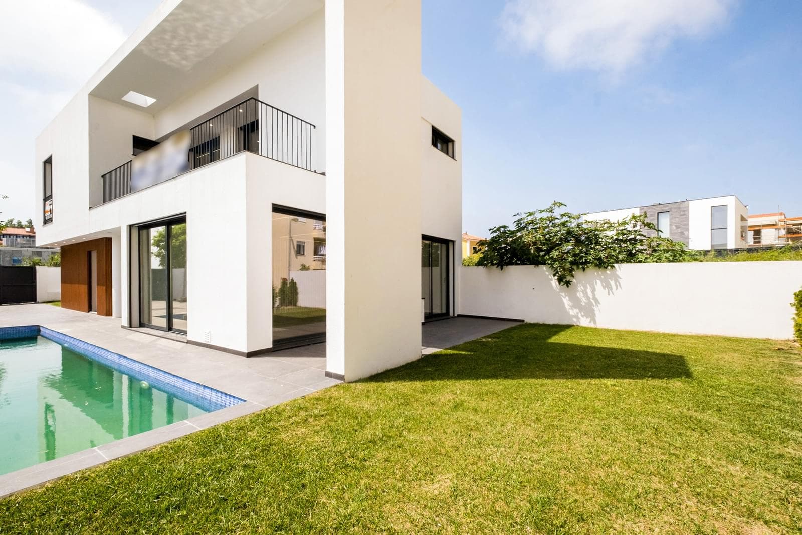 Moradia Geminada T3 + 1 com piscina, São Miguel das Encostas (Carcavelos), Cascais - Imagem 1