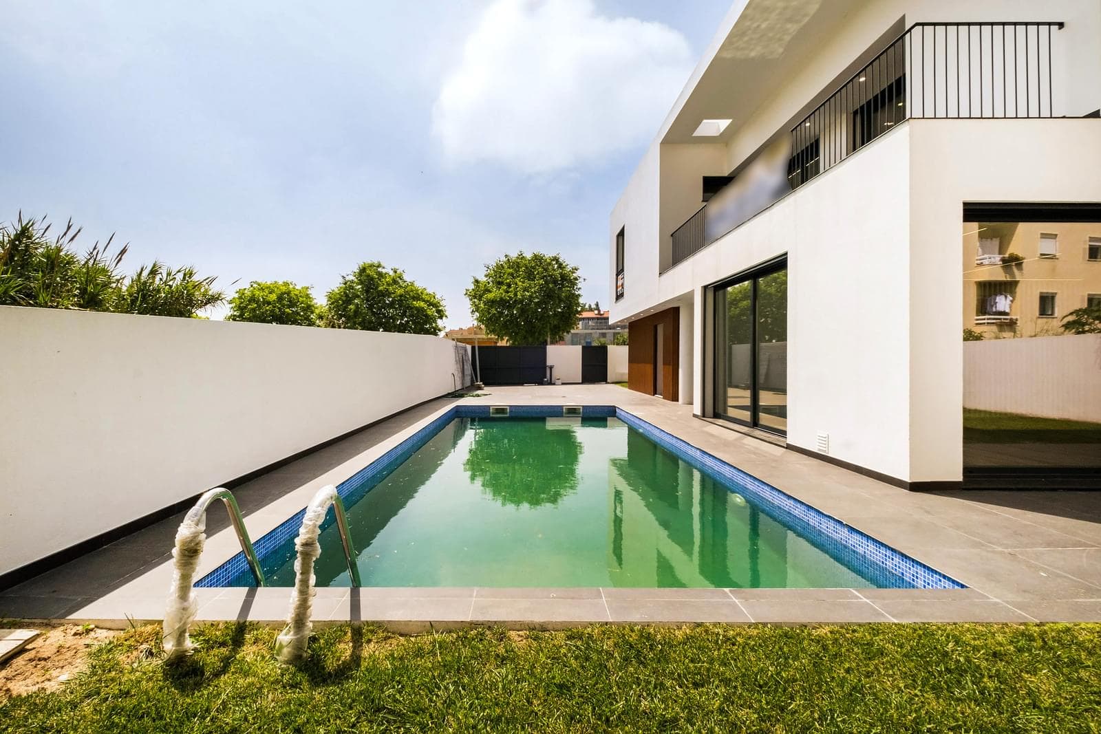 Moradia Geminada T3 + 1 com piscina, São Miguel das Encostas (Carcavelos), Cascais - Imagem 2