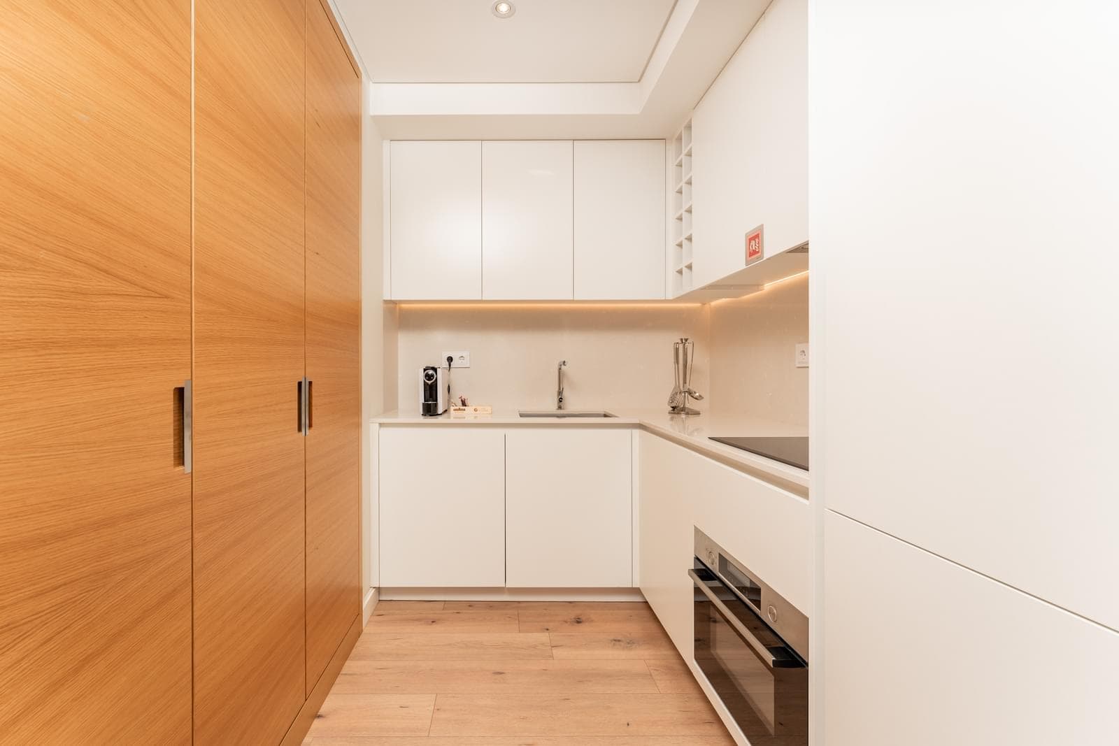 2 Bedroom Apartment with balcony, Junqueira, Lisboa - Image 17