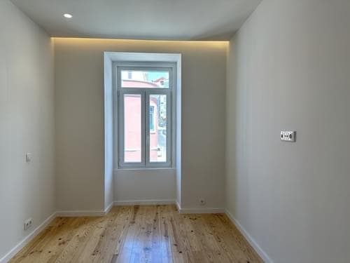 PF34047 - Appartement 4 pièces avec vue, Santo António, Lisboa - Image 19