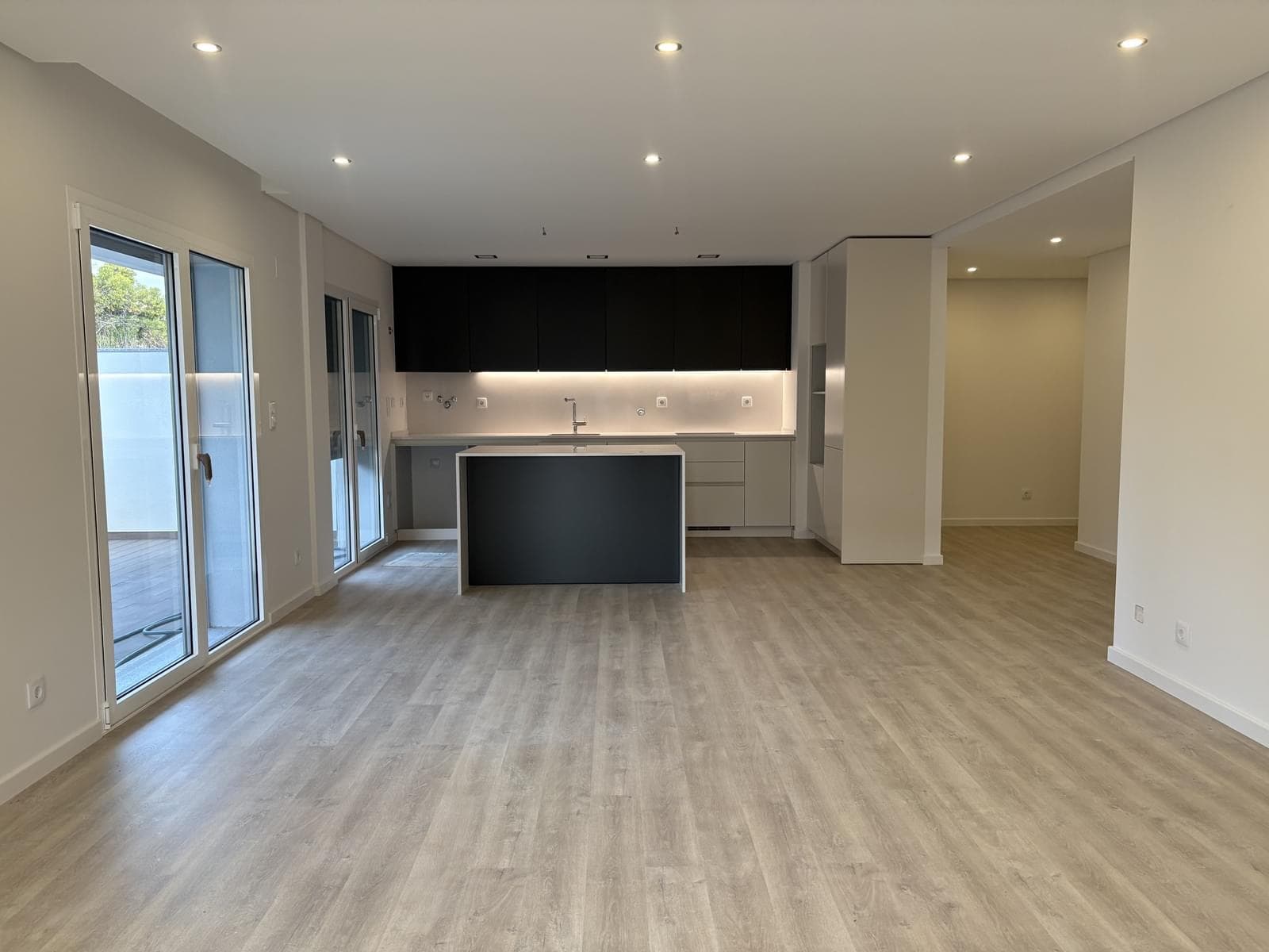 Apartamento T2 com estacionamento, Parede, Cascais - Imagem 2