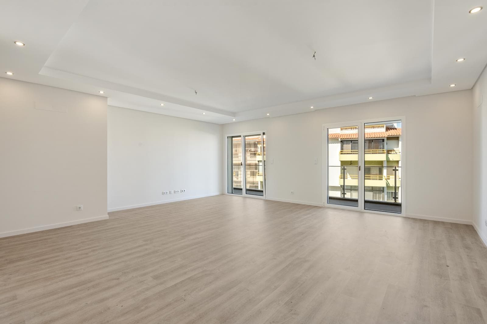 Apartamento T2 com estacionamento, Parede, Cascais - Imagem 1