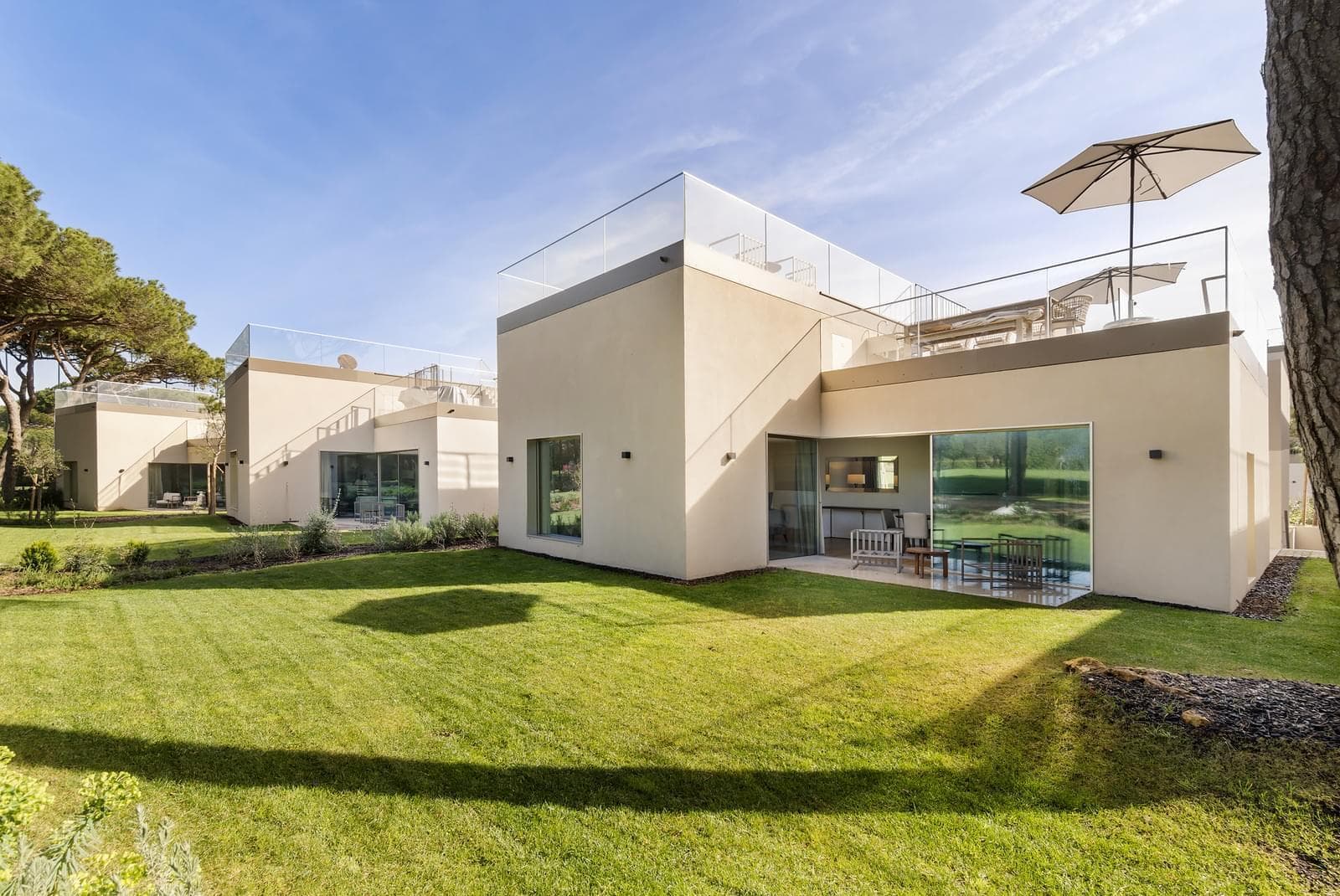 3 Bedroom House with swimming pool, Quinta da Marinha, Cascais - Image 2
